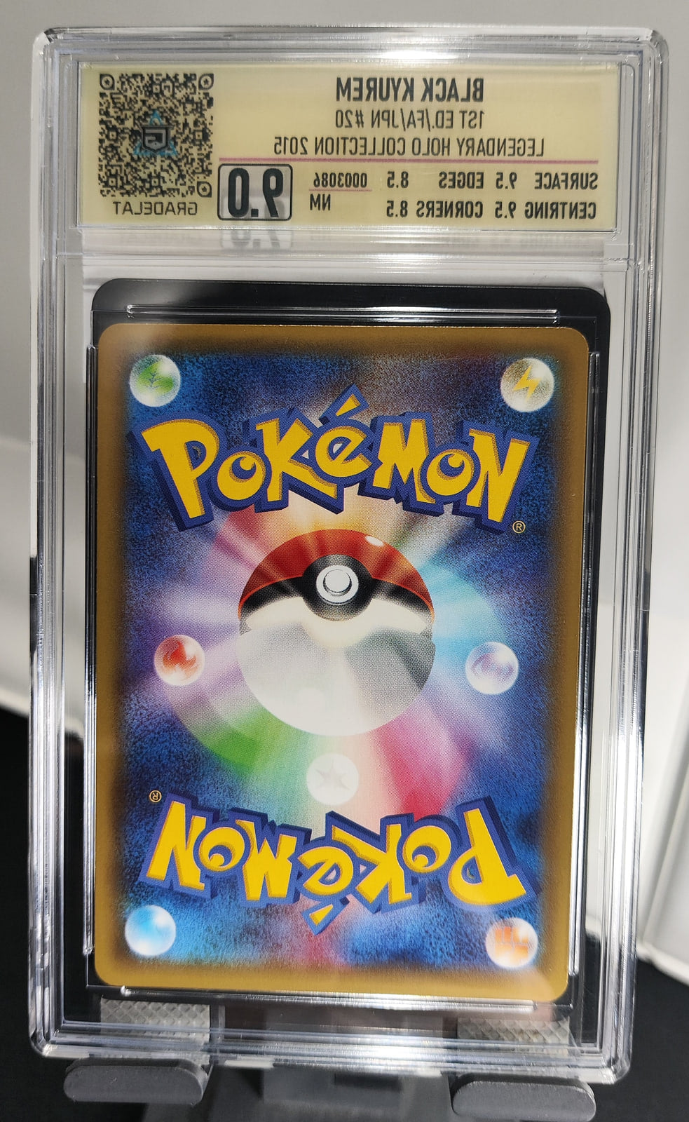 Black Kyurem - Legendary Shine Collection - SET 020 — imagen del vendedor